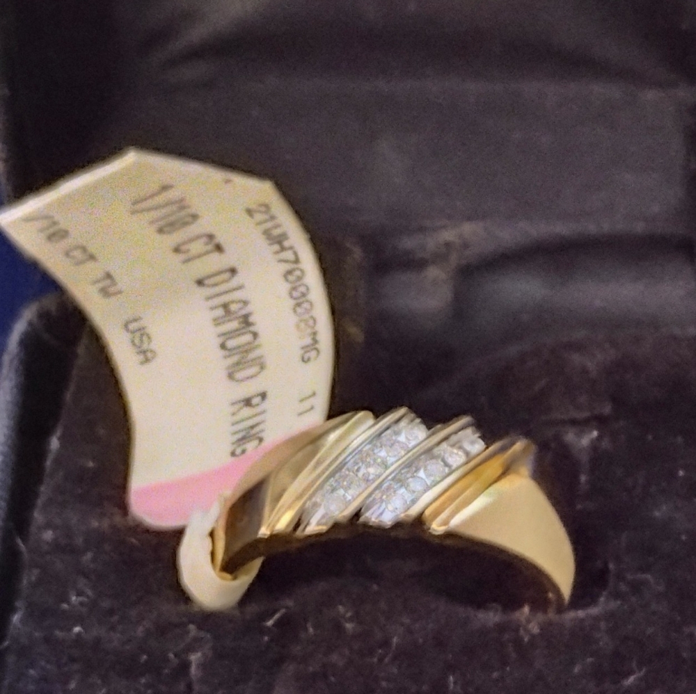 Gold And Diamond Ring